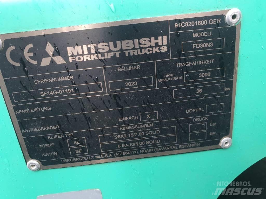Mitsubishi FD 30 N Dizelski viličarji