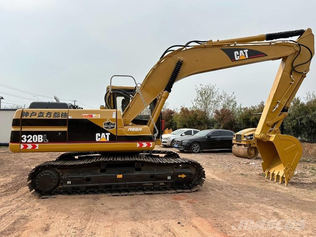 CAT 320B Bagri goseničarji