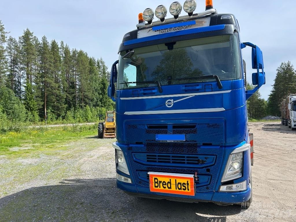 Volvo FH 500 Tovornjaki za prevoz gozdnih strojev