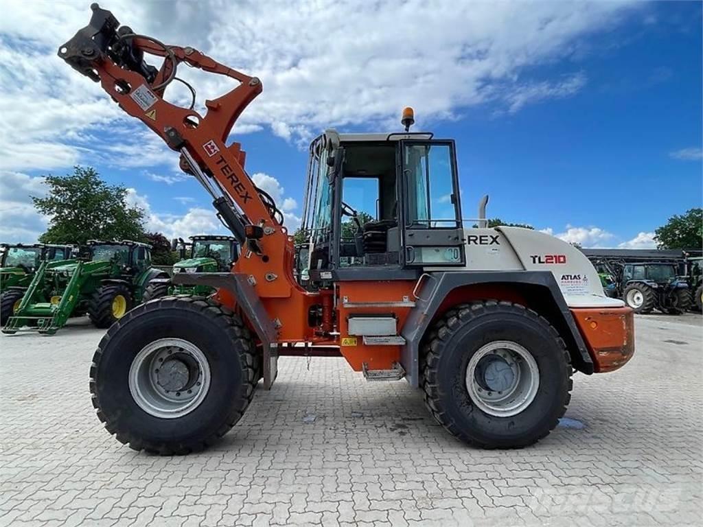 Terex TL210 Kolesni nakladalci