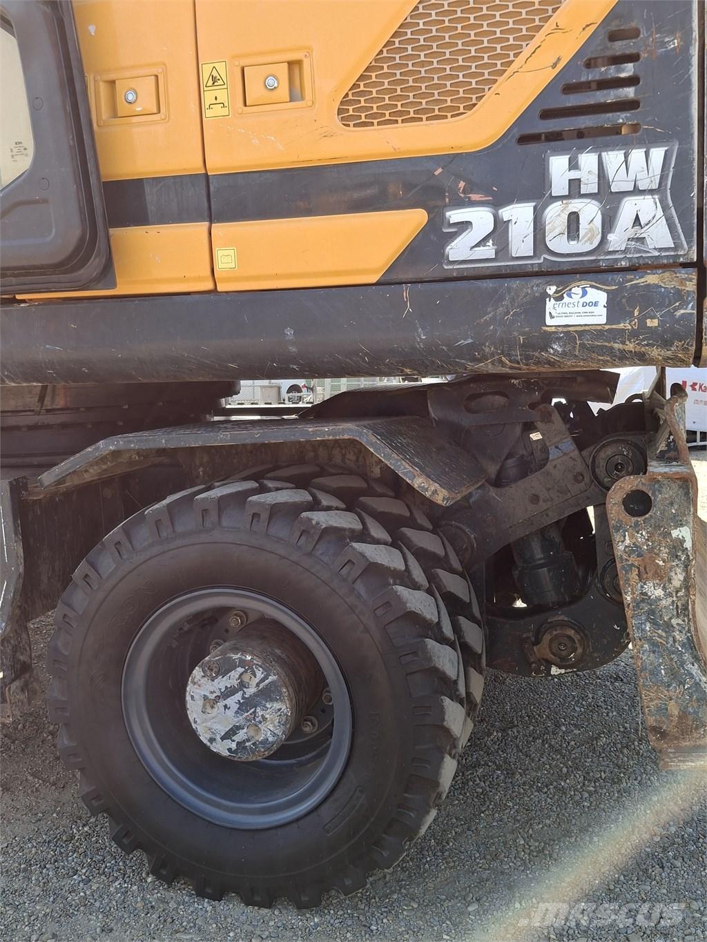 Hyundai HW 210 A Bagri na kolesih