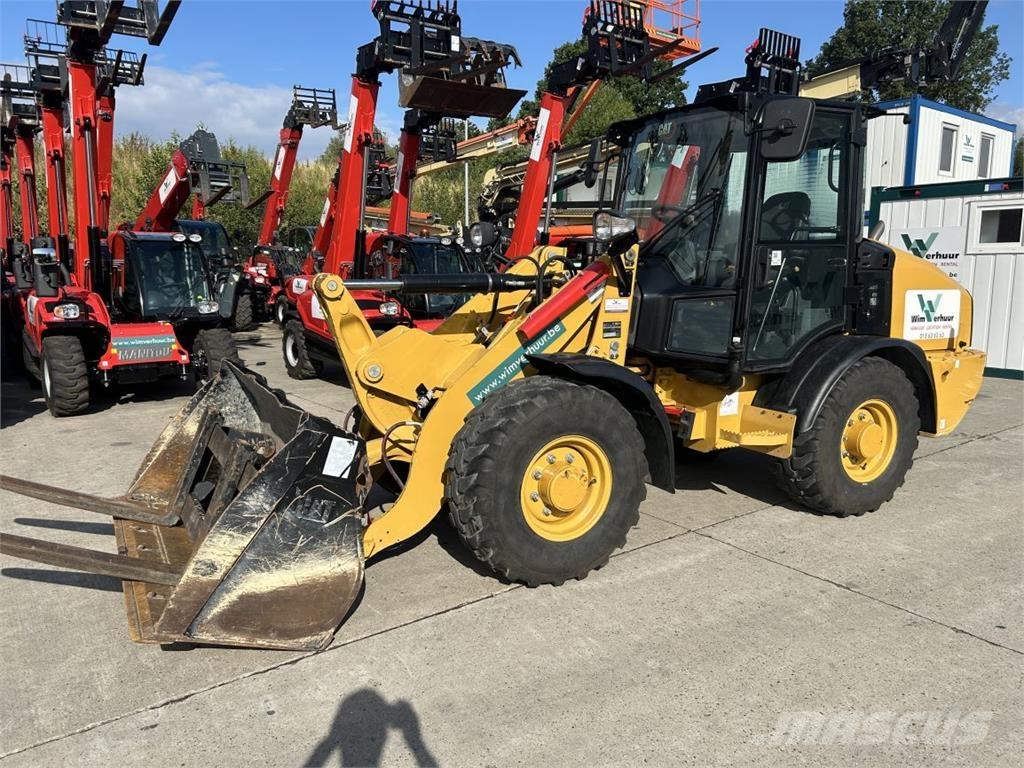 CAT 906 (9145) Večnamenski nakladalci
