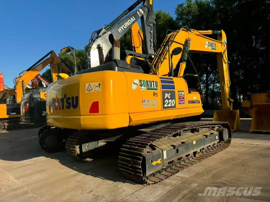 Komatsu PC 220-8 Midi bagri 7t – 12t
