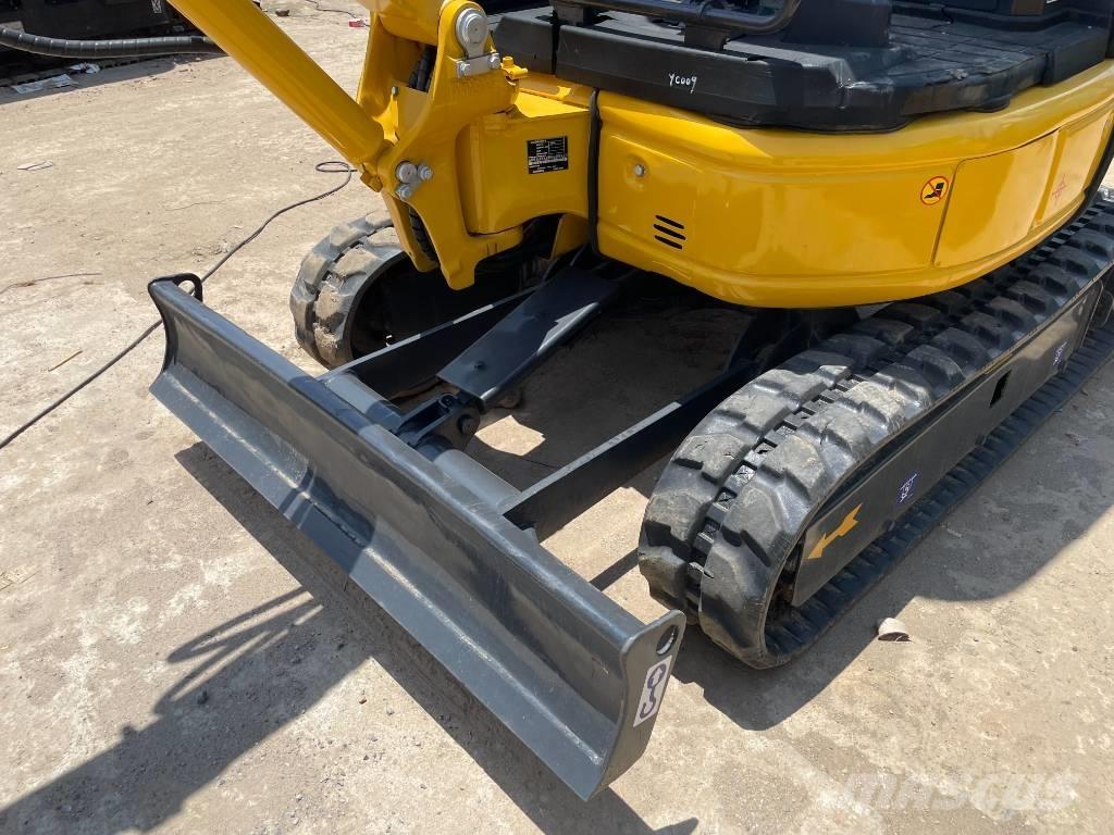 Komatsu PC 20 MR Mini bagri <7t