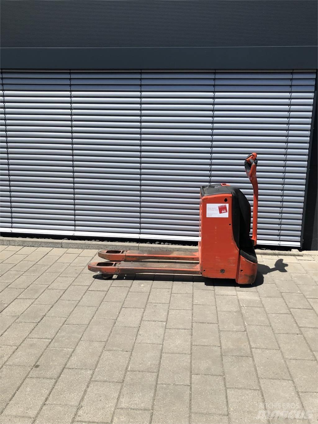 Linde T16 Električni nizko dvižni viličar