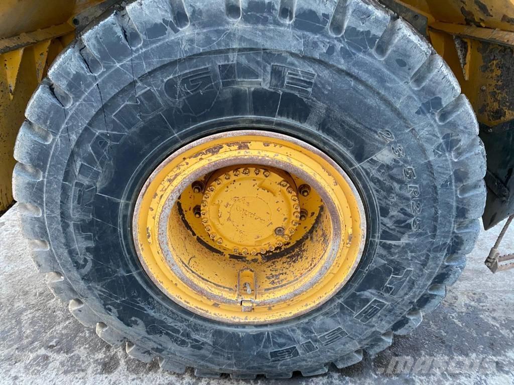 Volvo A 25 D Zglobni demperji