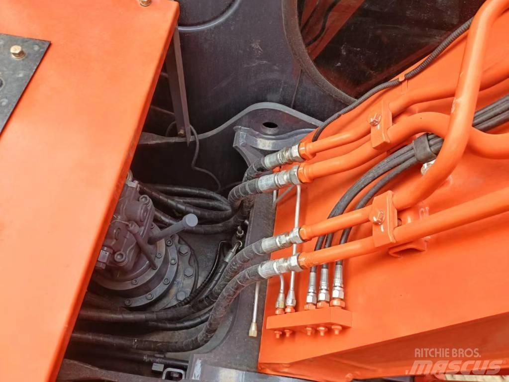 Hitachi ZX120-6 Bagri goseničarji