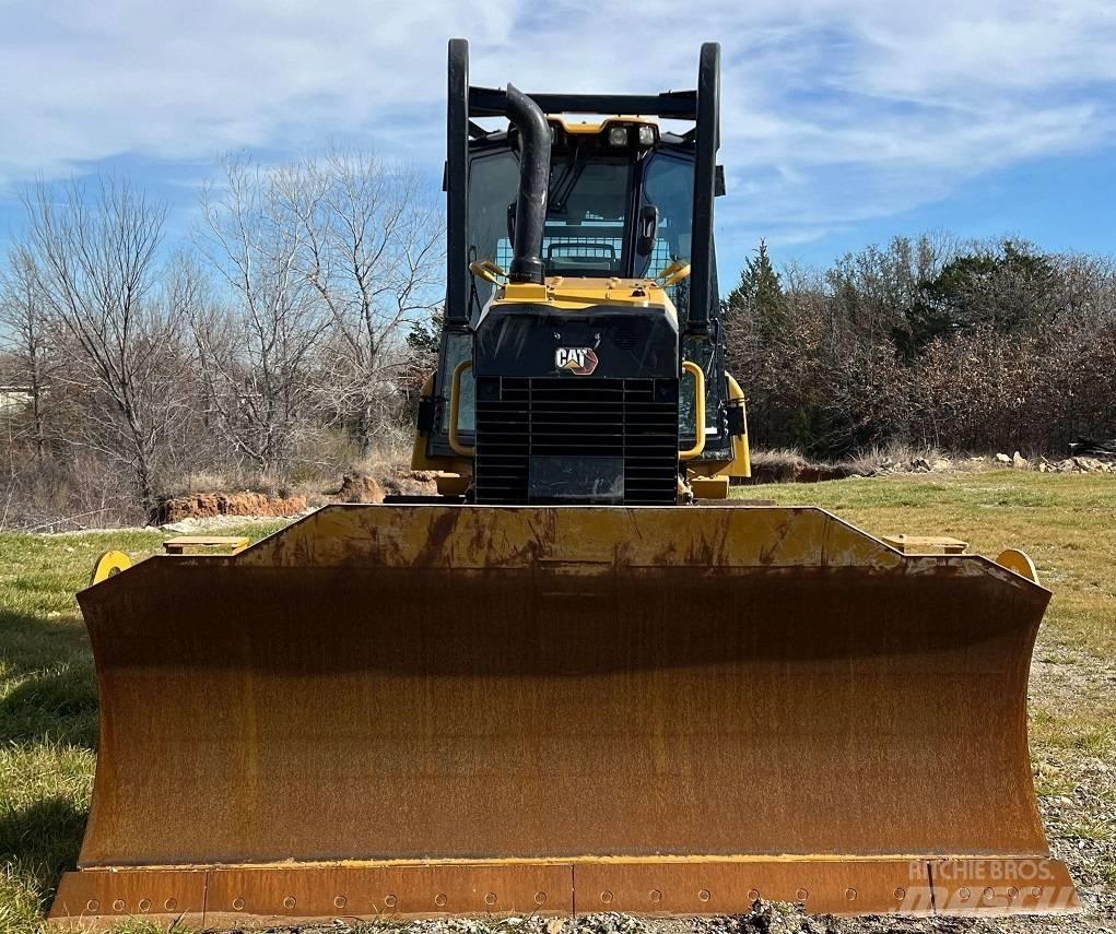 CAT D 4 Buldožerji goseničarji