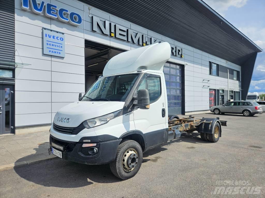 Iveco Daily 70C17 Zabojni kombi