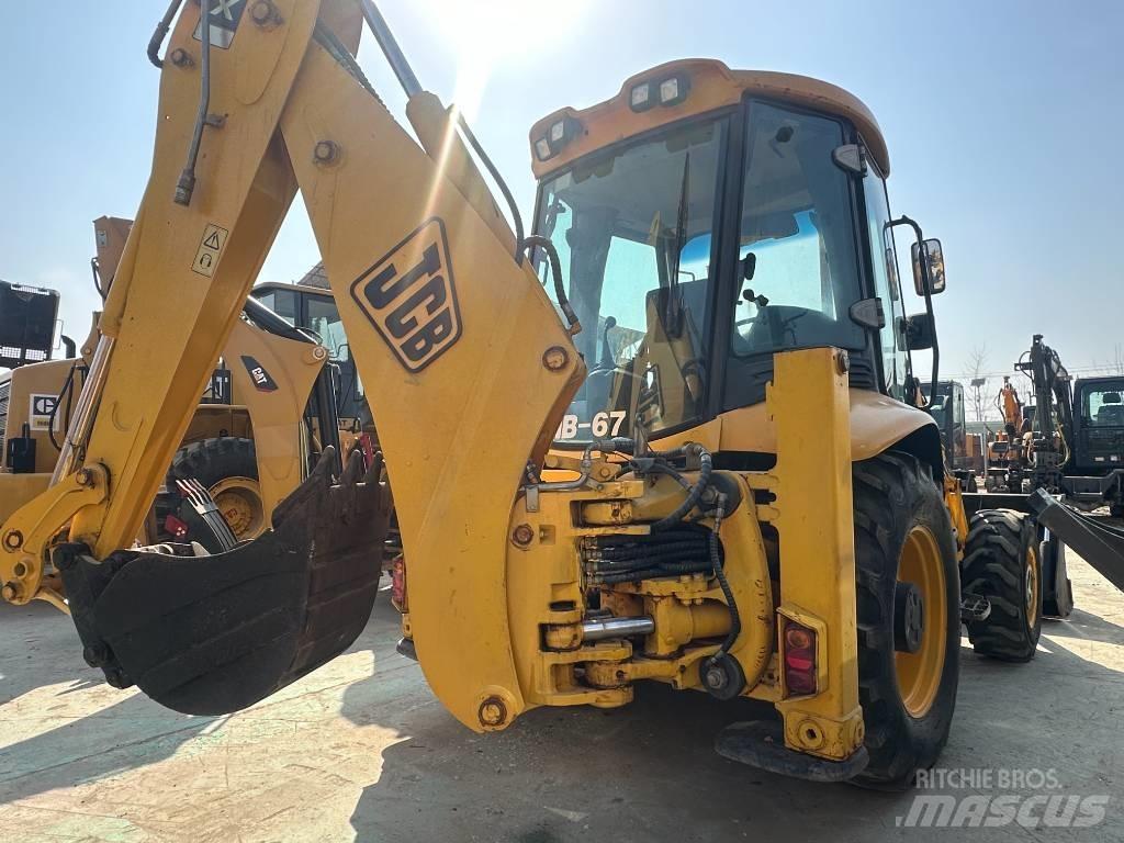 JCB 3 CX Kolesni nakladalci