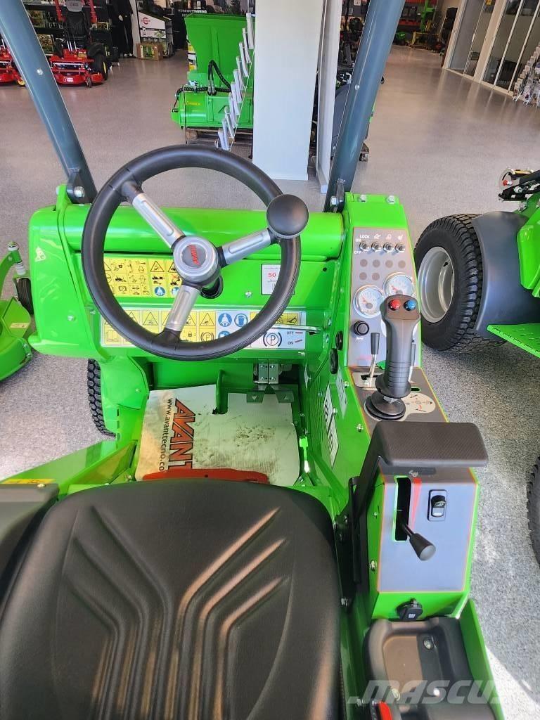 Avant 423 Skid steer mini nakladalci