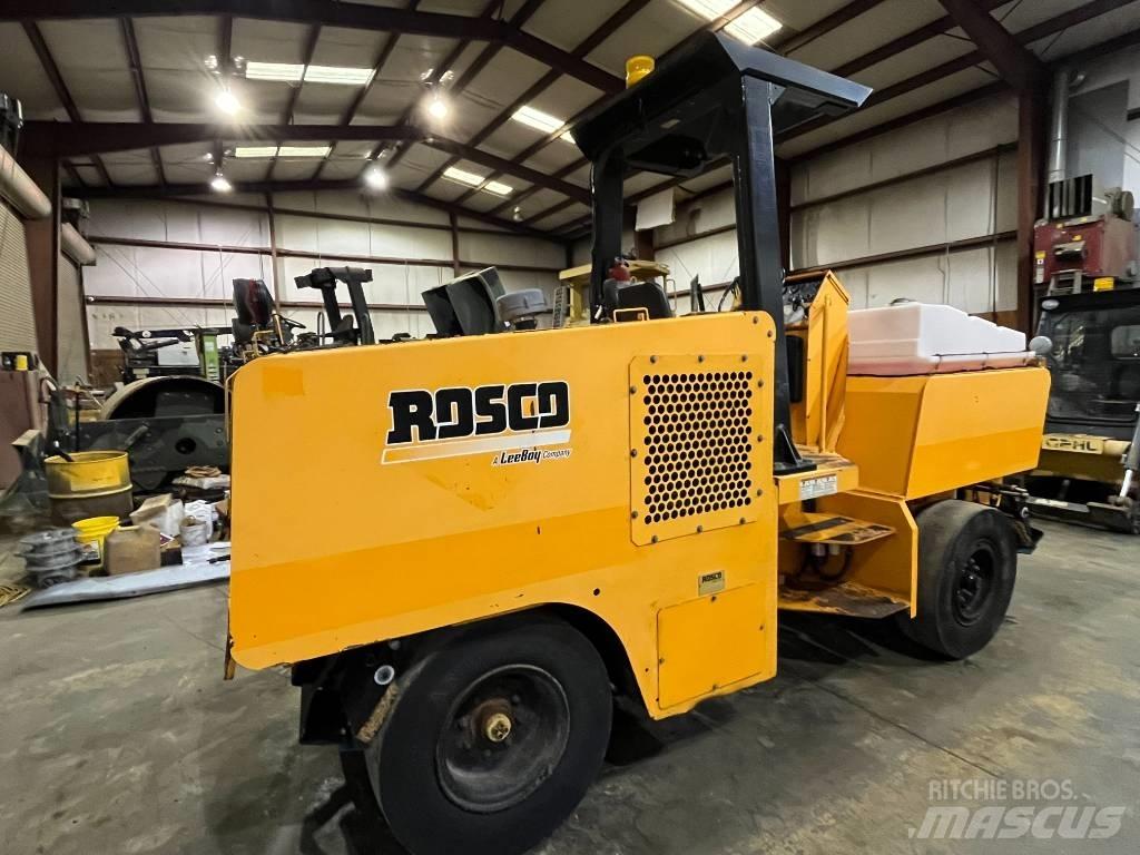 Rosco 915 Kolesni valjarji s pnevmatikami