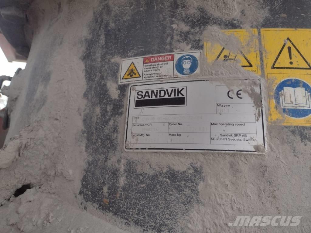 Sandvik UH 450 E Mobilni drobilniki
