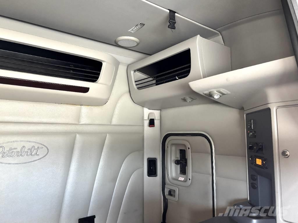 Peterbilt 567 Vlačilci