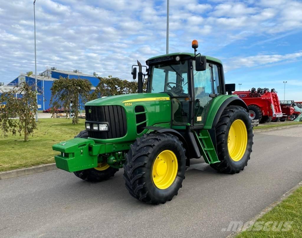 John Deere 6534 Traktorji