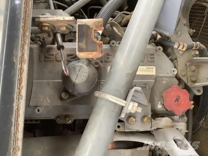 Hitachi ZX 210 LC-5B Bagri goseničarji