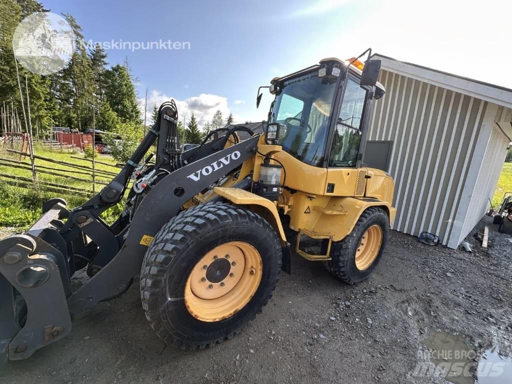 Volvo L 35 G Kolesni nakladalci