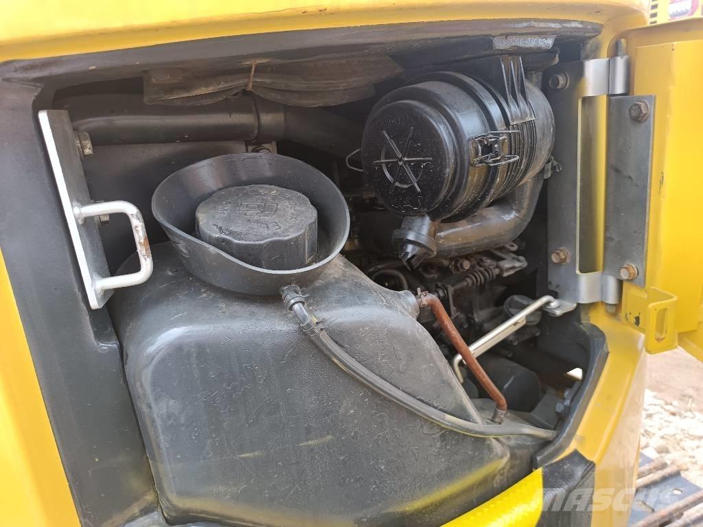 Komatsu PC 18 Bagri goseničarji