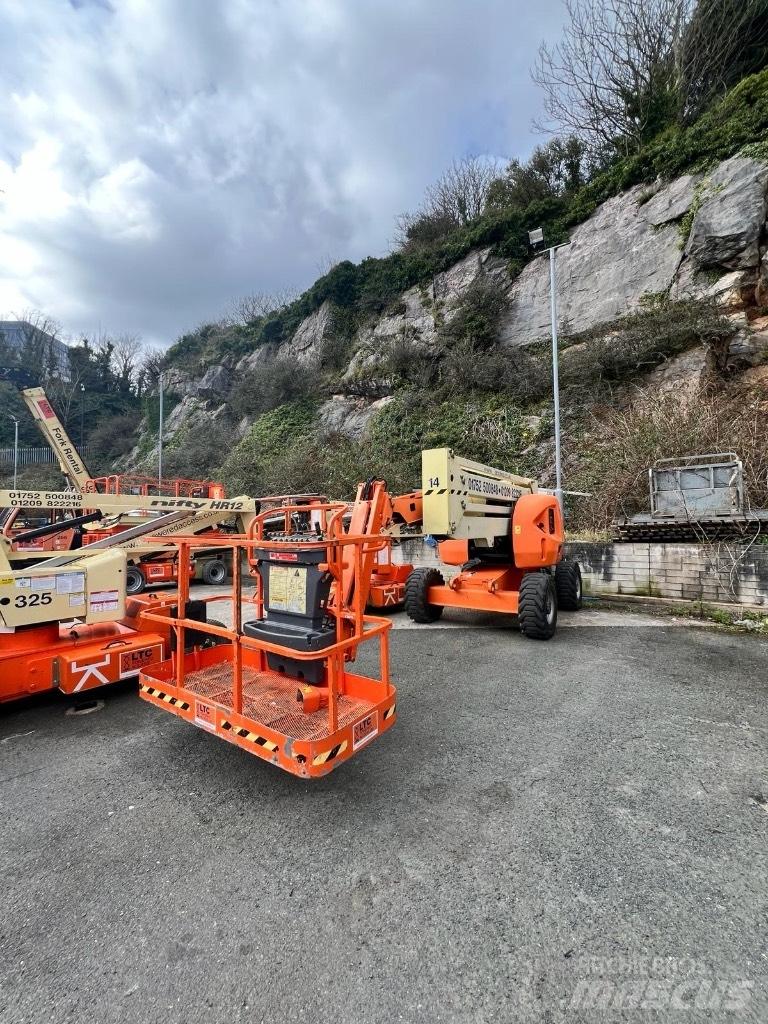 JLG AJ450 Zglobne dvižne ploščadi