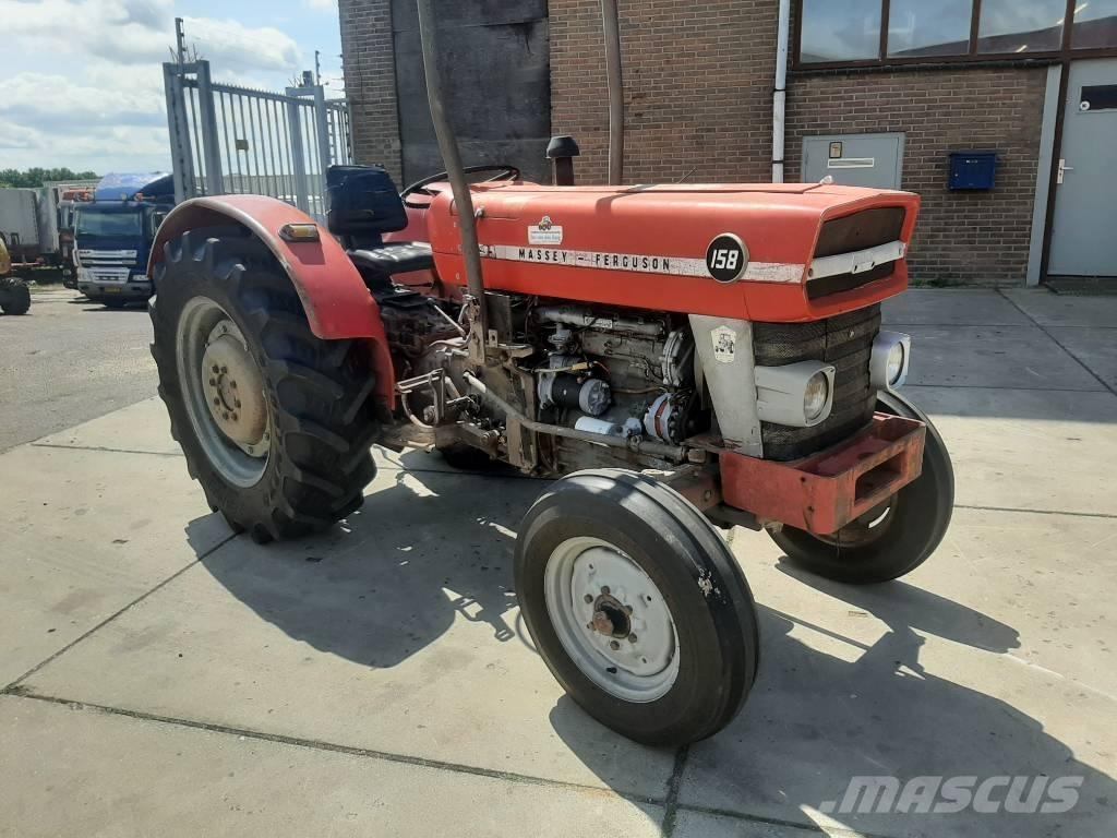 Massey Ferguson 158 Traktorji