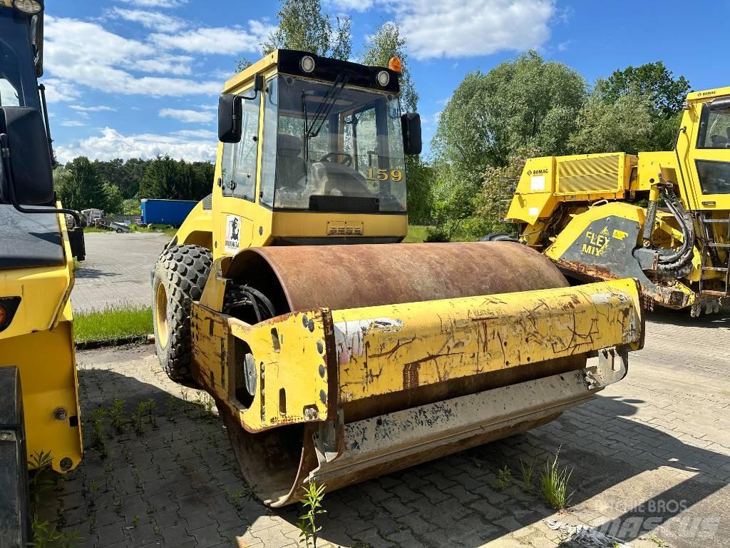 Bomag BW 211 D-4 Enojni valjarji