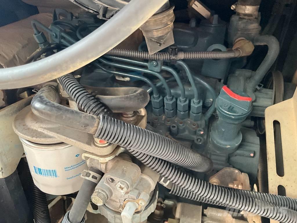 Yanmar 4TNV98 Motorji