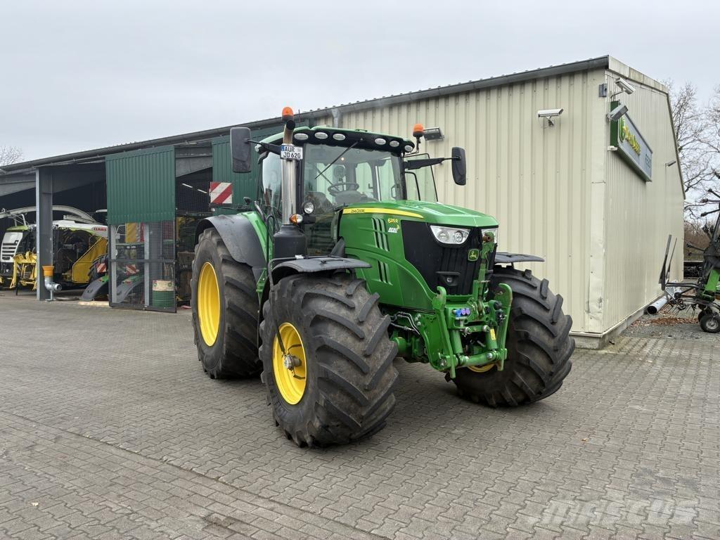 John Deere 6215 R Traktorji