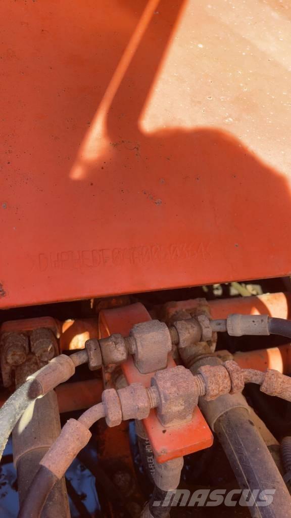 Doosan DX 255 LC Bagri goseničarji