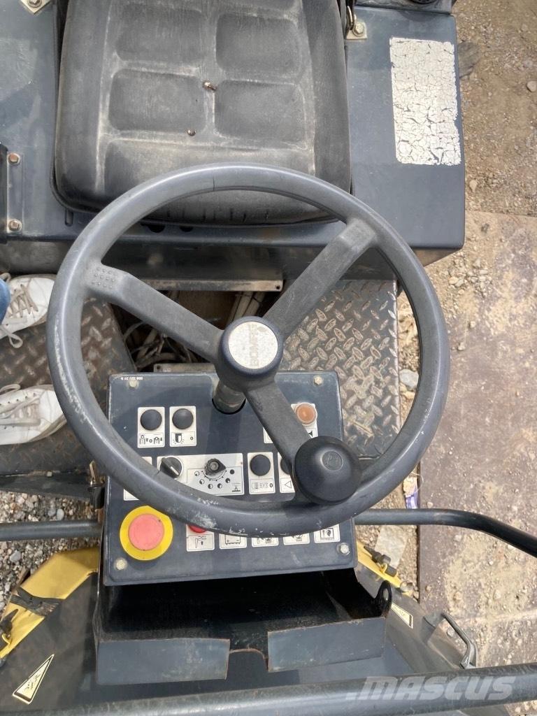 Bomag BW 100 AD-3 Dvojni valjarji