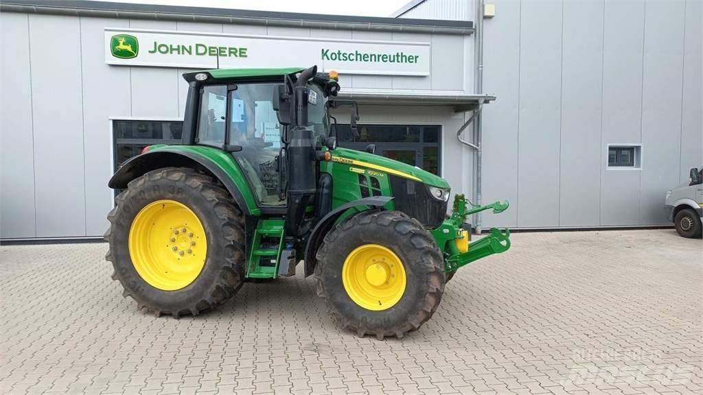 John Deere 6120M Traktorji
