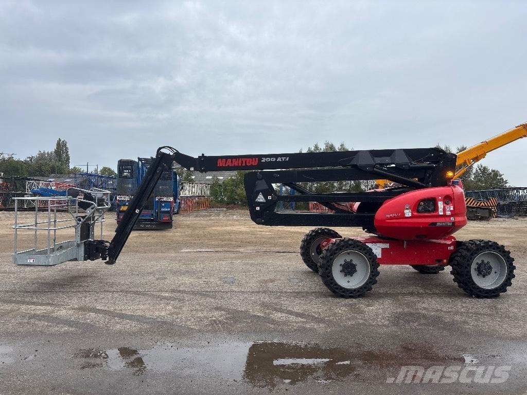 Manitou 200 ATJ Zglobne dvižne ploščadi