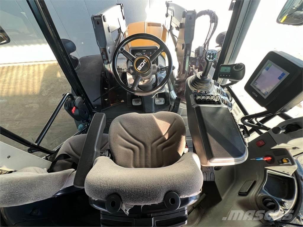 JCB Fastrac 4160 Traktorji