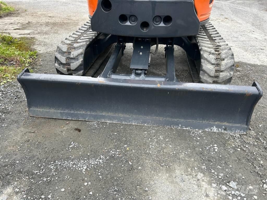 Hitachi ZX 38 U-6 Mini bagri <7t