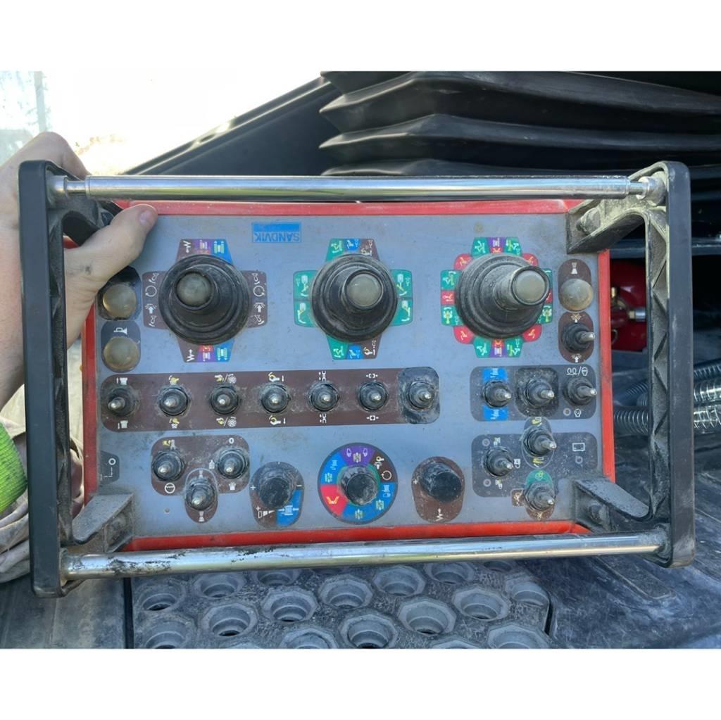 Sandvik DX800i Terenske vrtalne naprave