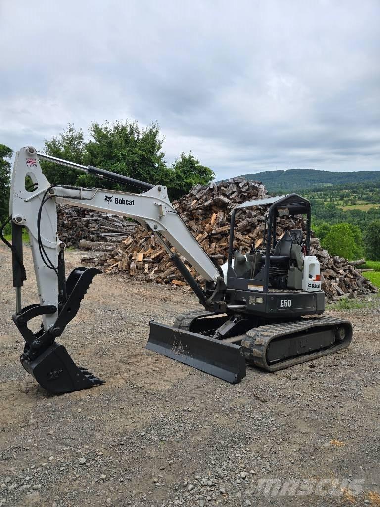 Bobcat E 50 Mini bagri <7t