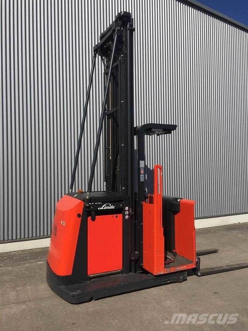 Linde V12 Visokodvižni komisionirni viličar