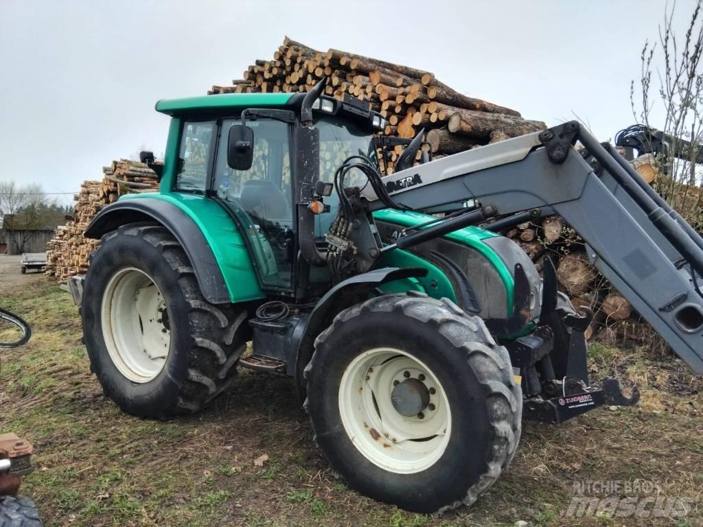 Valtra N 142 D Traktorji
