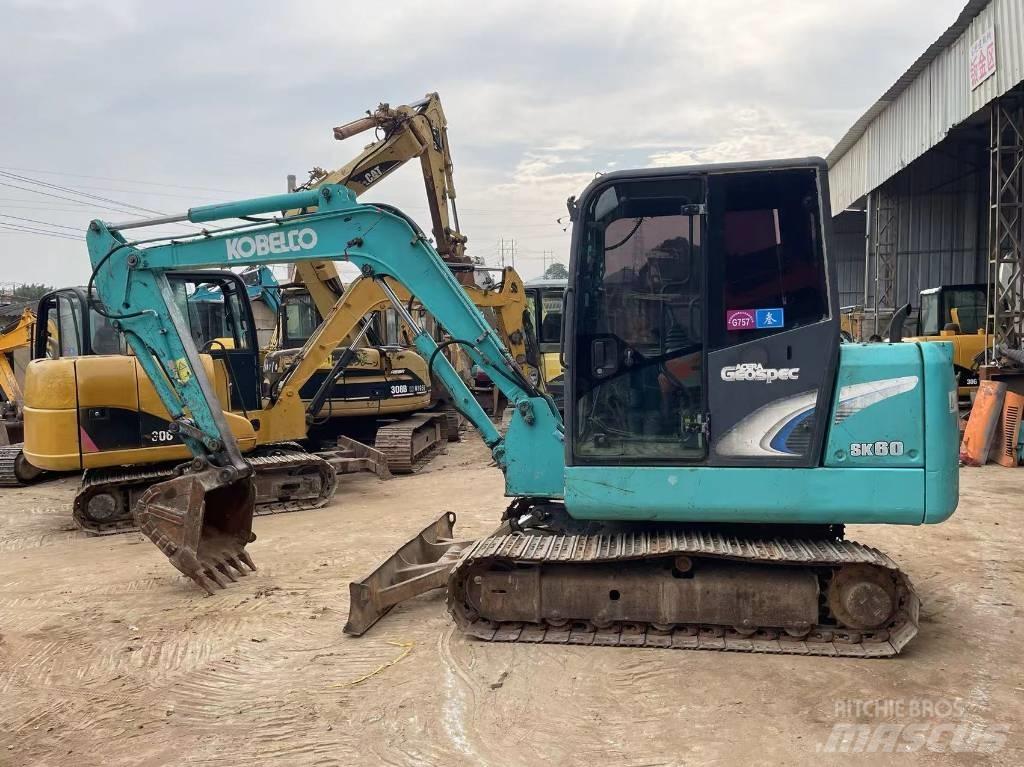Kobelco SK 60-8 Bagri goseničarji