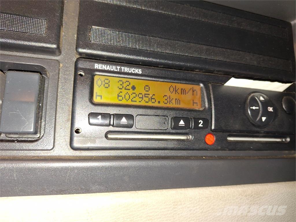 Renault D 8 250 Tovornjaki zabojniki