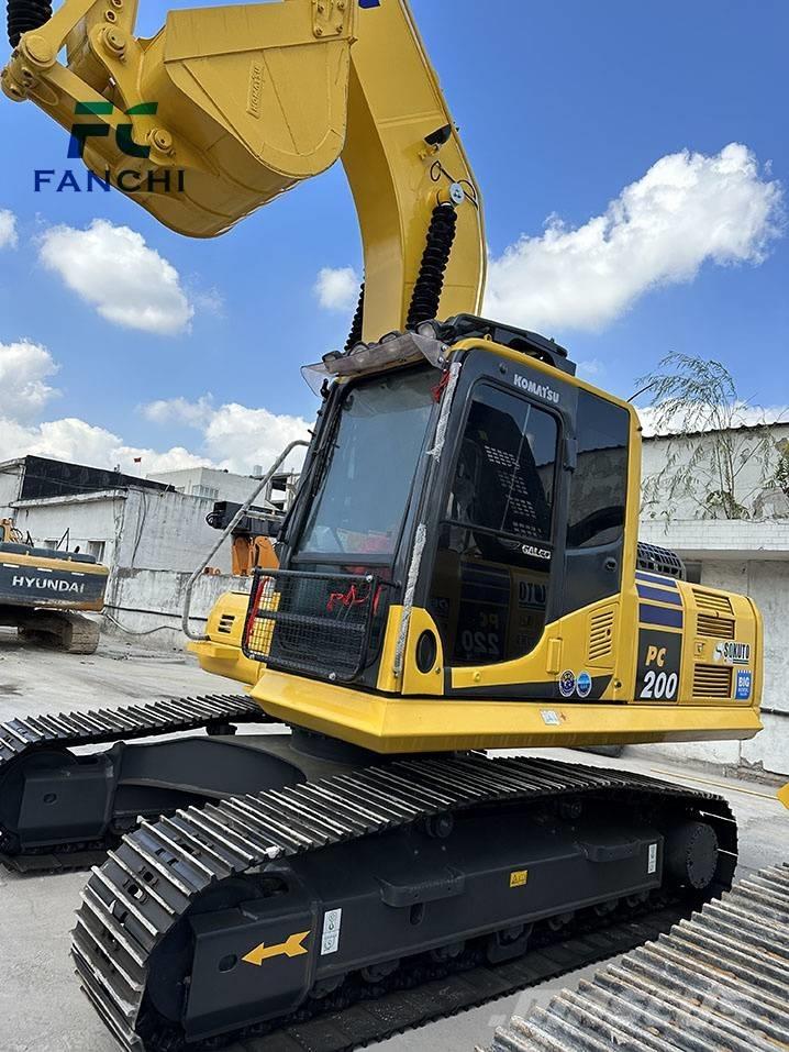 Komatsu PC 200-8 Bagri goseničarji