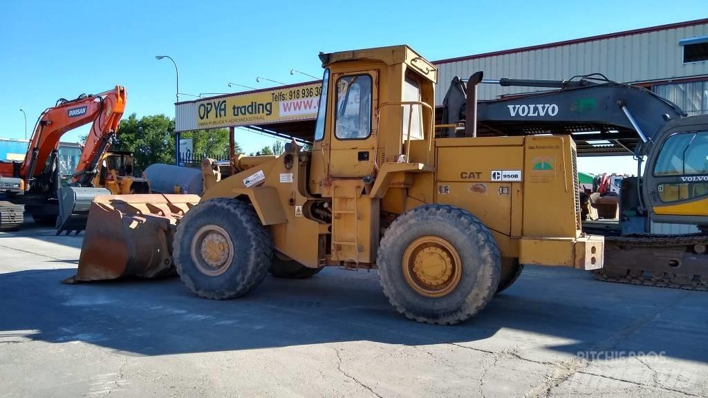 CAT 950 B Kolesni nakladalci