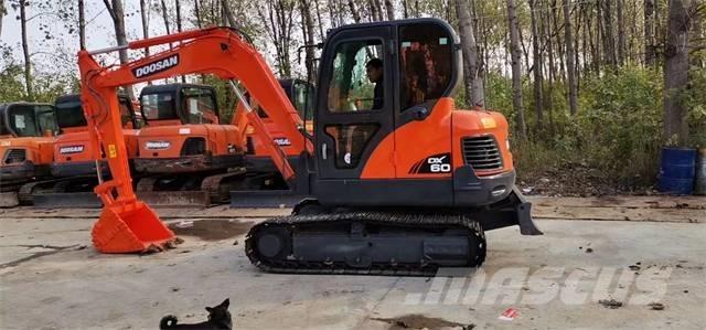 Doosan dx60 Bagri goseničarji