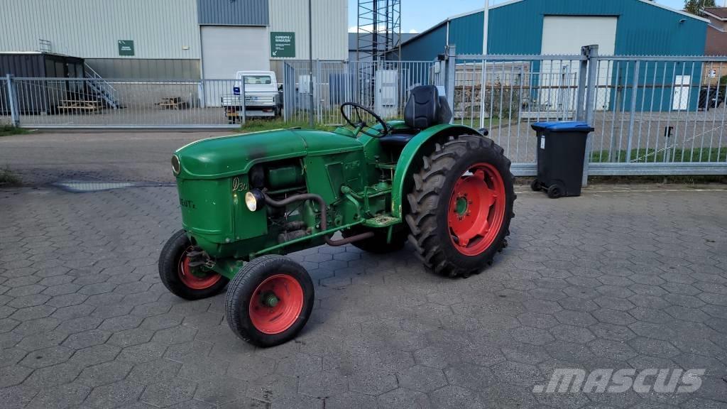 Deutz D30 Traktorji