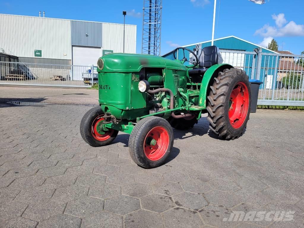Deutz D30 Traktorji