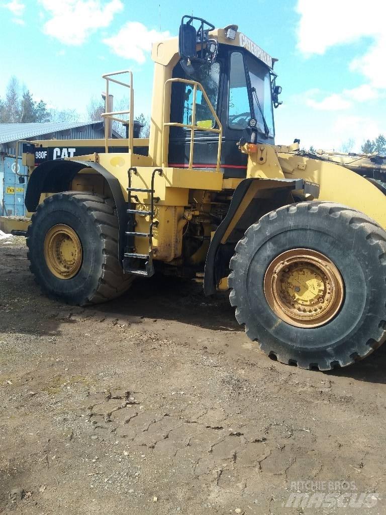 CAT 980 F II Kolesni nakladalci