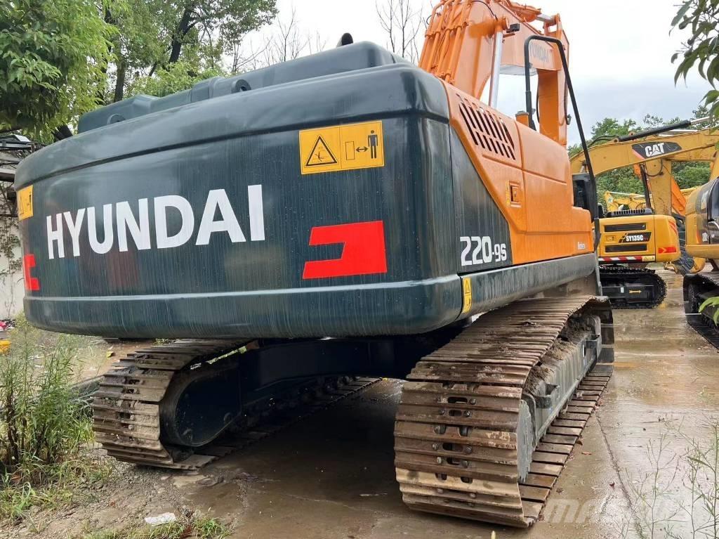 Hyundai 220 LC-9S Bagri goseničarji