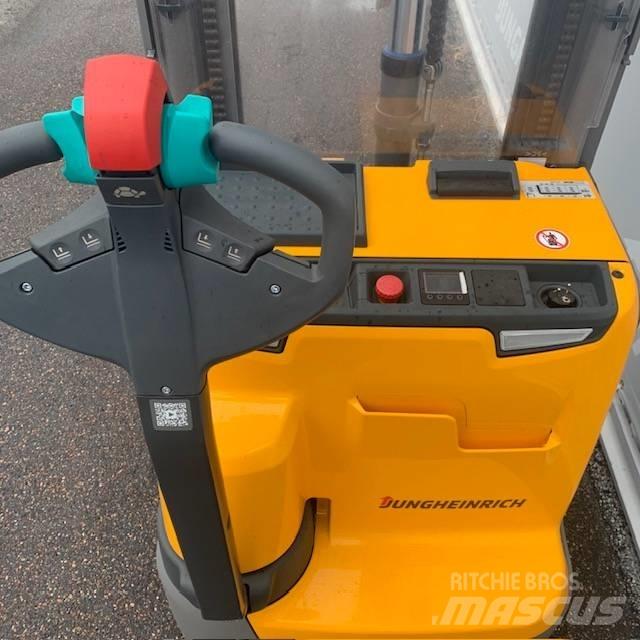 Jungheinrich EJC 214 Ročni električni viličar
