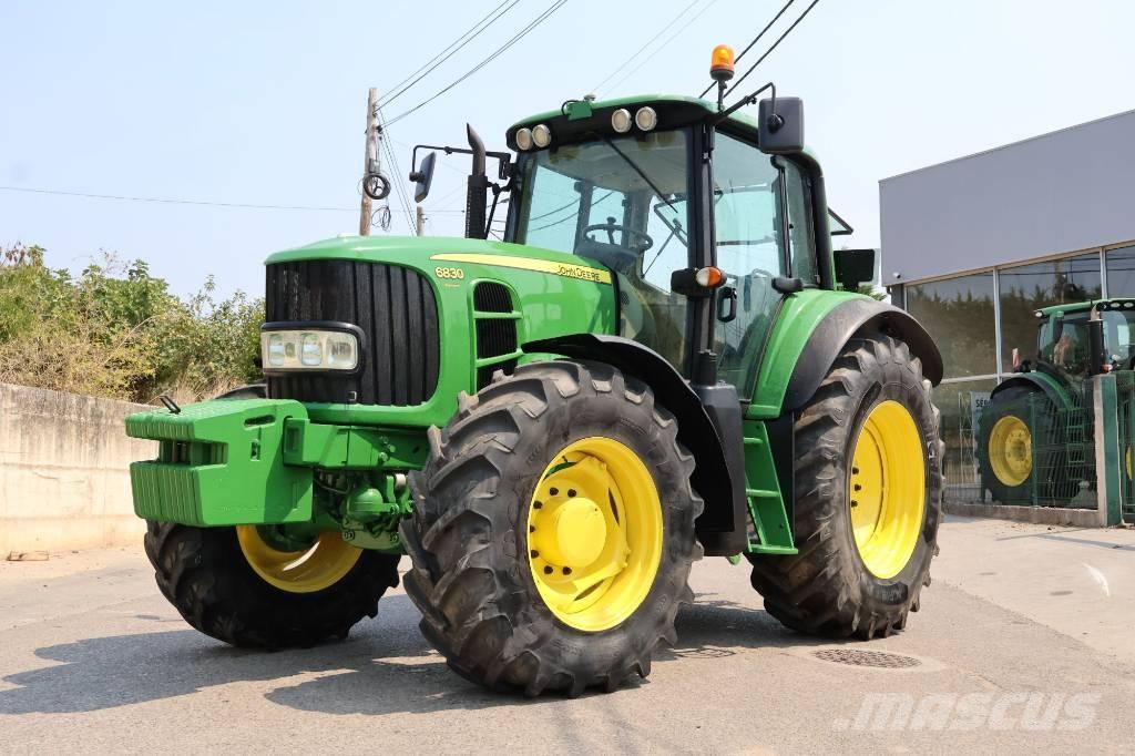 John Deere 6830 Traktorji