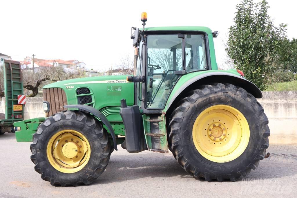 John Deere 6830 Traktorji