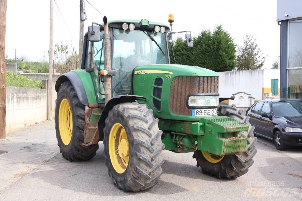 John Deere 6830 Traktorji